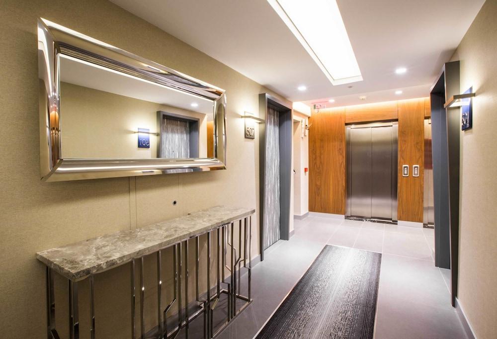 Zeniva Hotel 4*